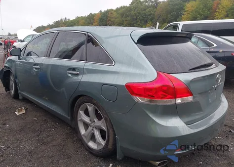 2010 Toyota Venza Base V6 z USA, uszkodzony, nr VIN 4T3BK3BB8AU044666